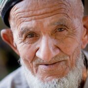 مېھىر-شەپقەتلىك ئاتا